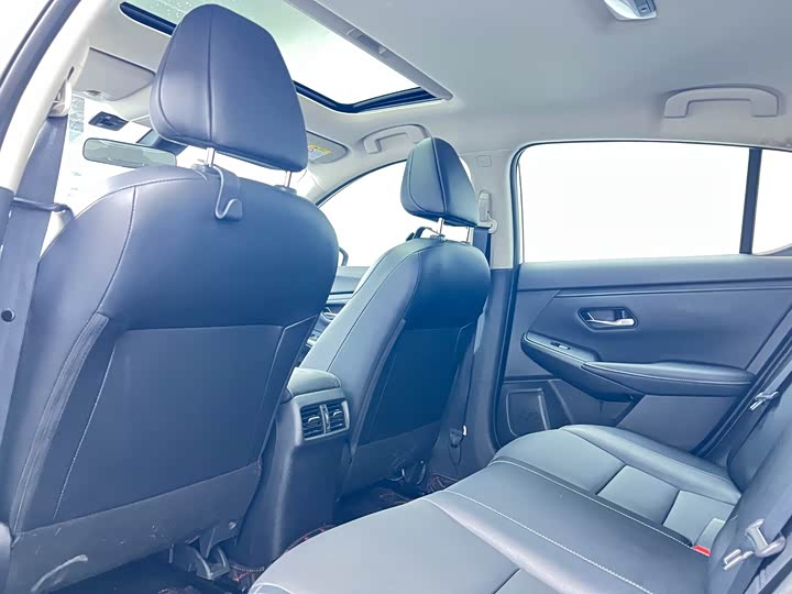 Фото 8 - Nissan Sylphy