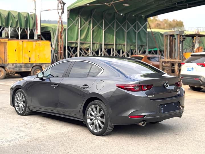 Фото 5 - Mazda 3 (Axela)