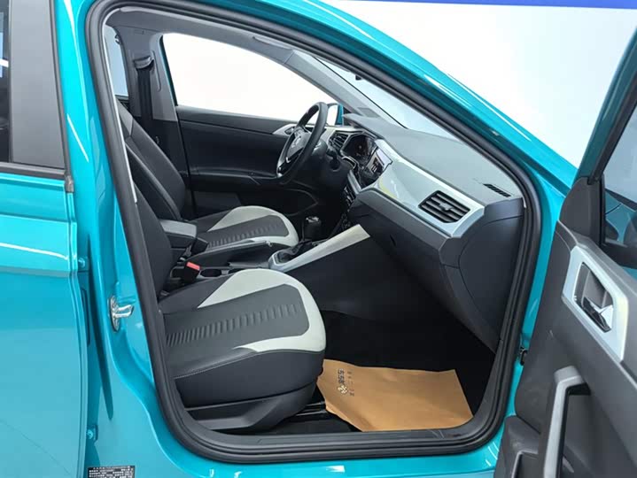 Фото 8 - Volkswagen Polo