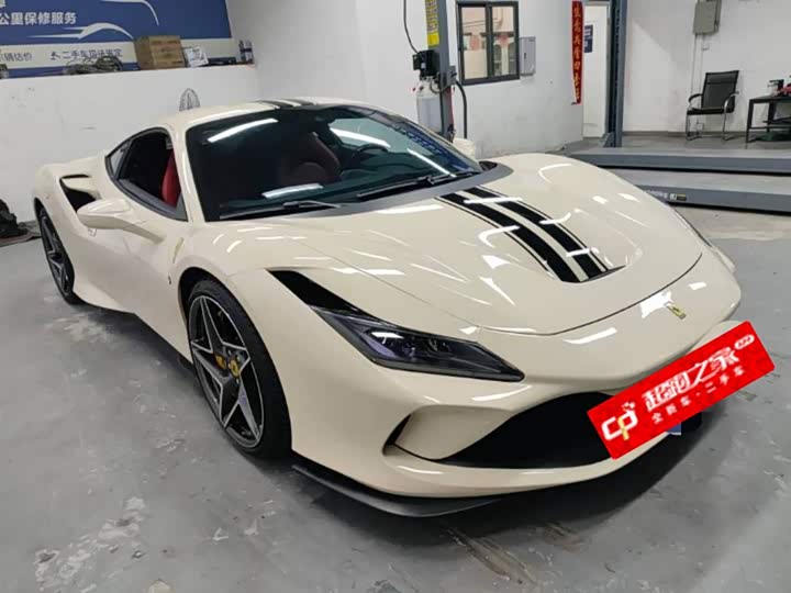 Фото 3 - Ferrari F8