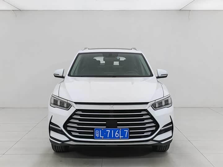 Фото 2 - BYD Song Pro