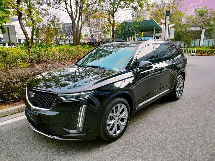 Фото 2 - Cadillac XT6