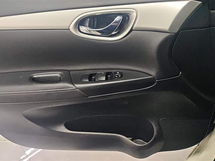 Фото 7 - Nissan Sylphy