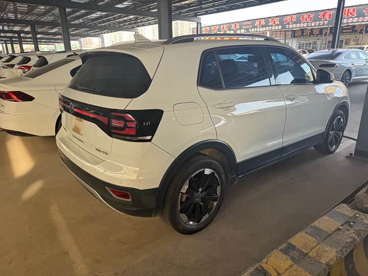 Фото 3 - Volkswagen Tacqua