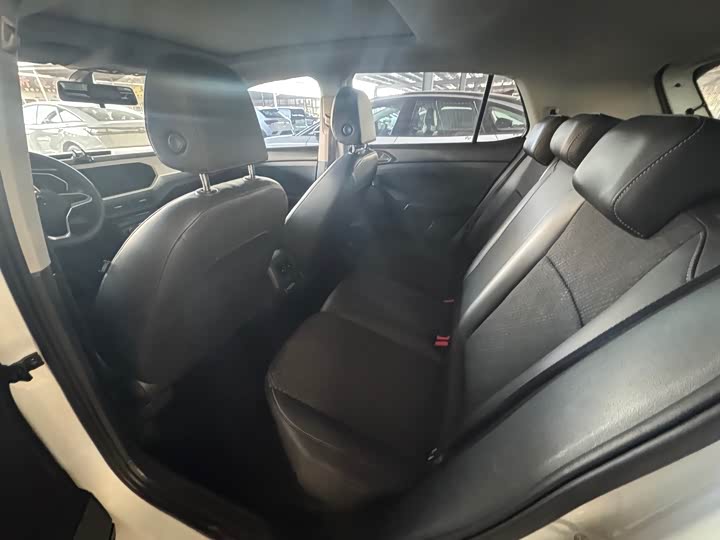 Фото 6 - Volkswagen Tacqua