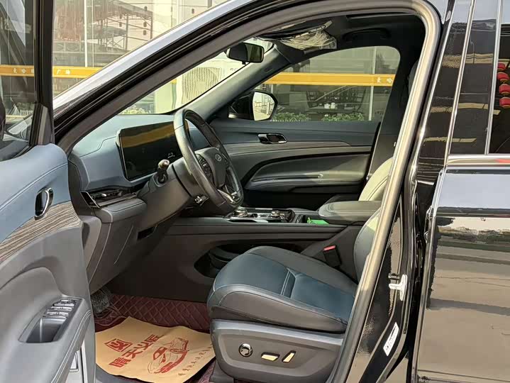 Фото 7 - Ford Equator Sport