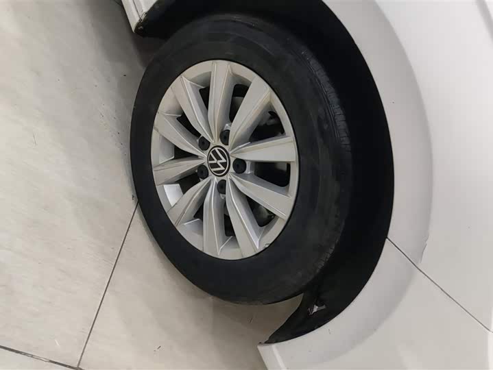 Фото 6 - Volkswagen Lavida