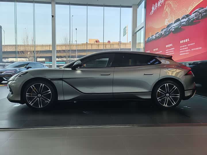 Фото 3 - Denza Z9GT