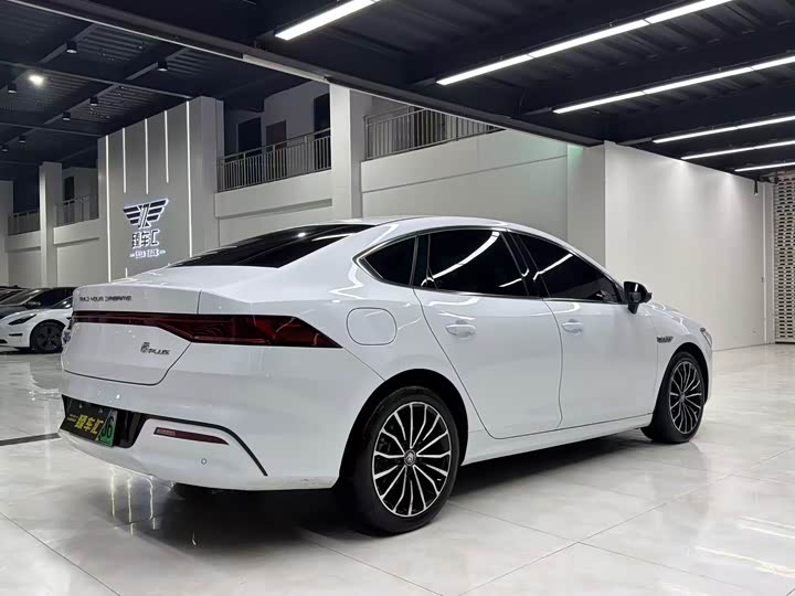 Фото 6 - BYD Qin Plus