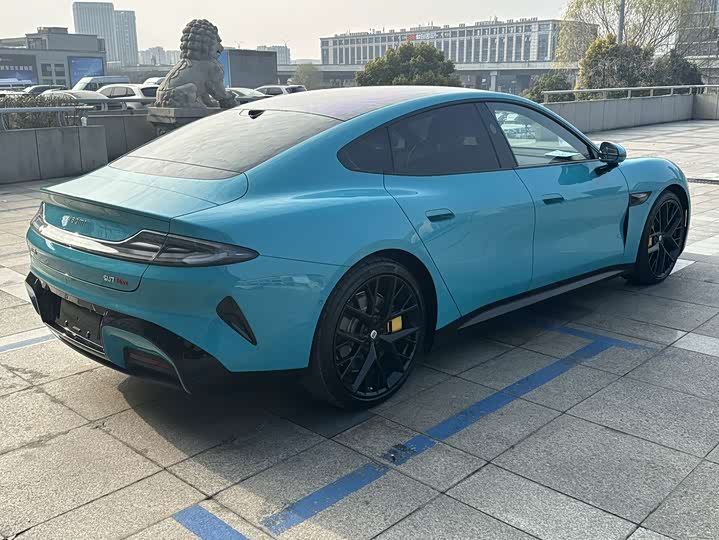 Фото 6 - Xiaomi SU7