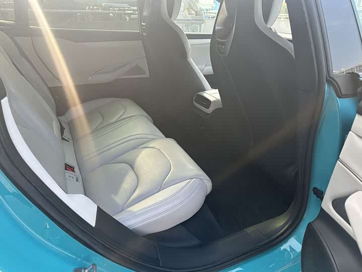 Фото 9 - Xiaomi SU7