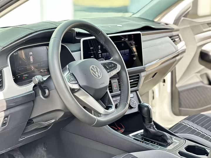 Фото 4 - Volkswagen Bora