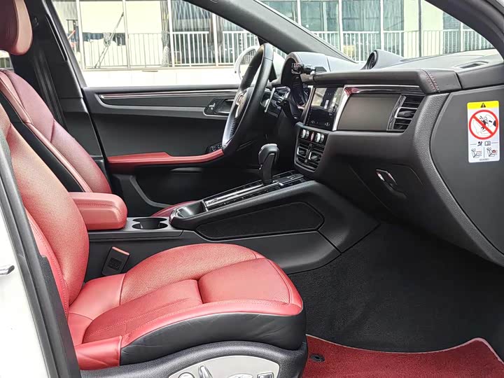 Фото 3 - Porsche Macan