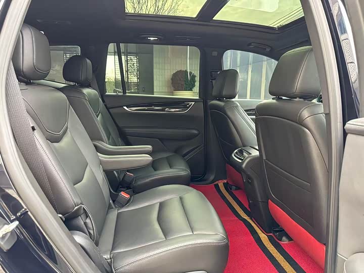 Фото 7 - Cadillac XT6