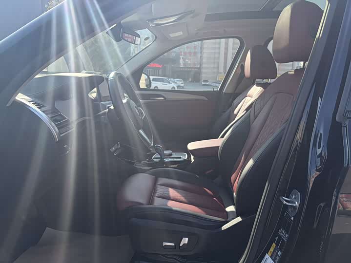 Фото 3 - BMW iX3