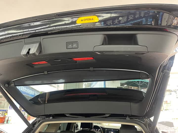 Фото 9 - Volkswagen Touareg