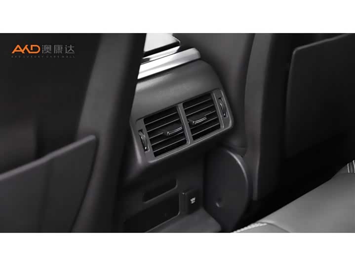 Фото 9 - Land Rover Range Rover Velar