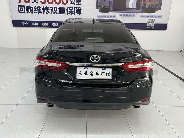 Фото 5 - Toyota Camry