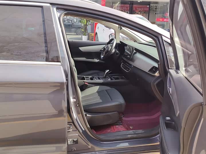 Фото 8 - BYD Song Max