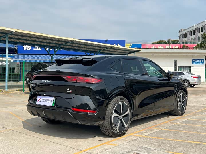 Фото 5 - BYD Song L