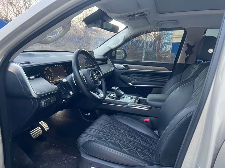 Фото 4 - Tank 500 Hybrid