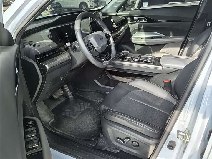 Фото 7 - Changan Oshan Z6 Hybrid