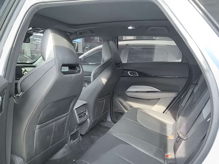 Фото 9 - Changan Oshan Z6 Hybrid