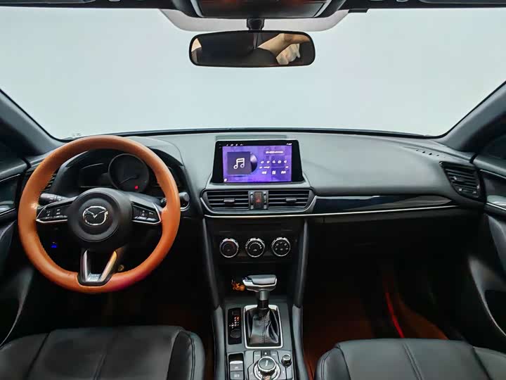 Фото 8 - Mazda CX-4