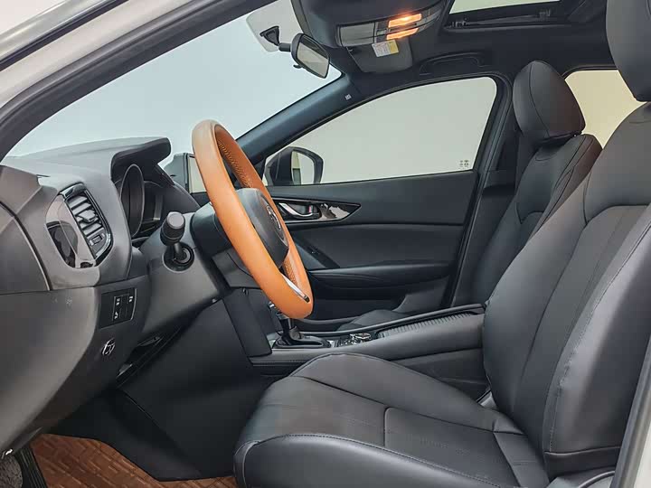 Фото 9 - Mazda CX-4