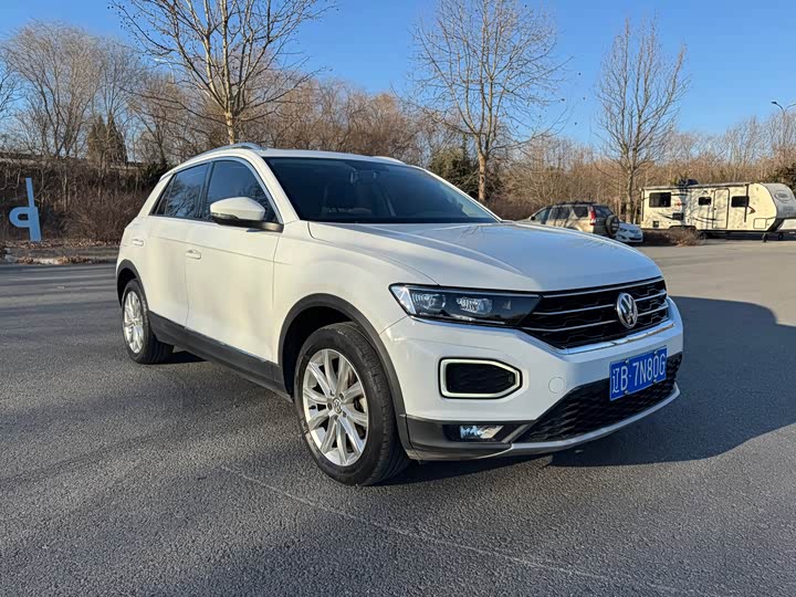 Фото 2 - Volkswagen T-Roc