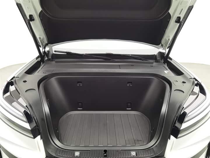 Фото 6 - Nio Onvo L90