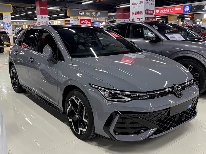 Фото 3 - Volkswagen Golf