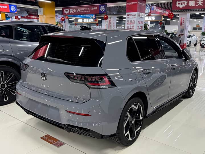 Фото 7 - Volkswagen Golf