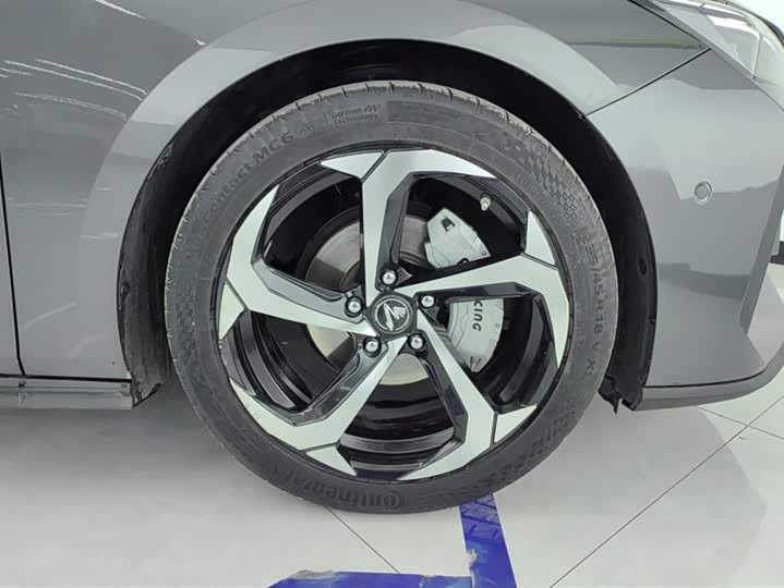 Фото 6 - Changan UNI-V