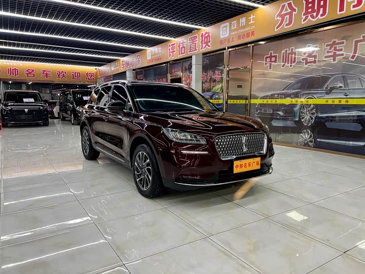 Фото 3 - Lincoln Corsair