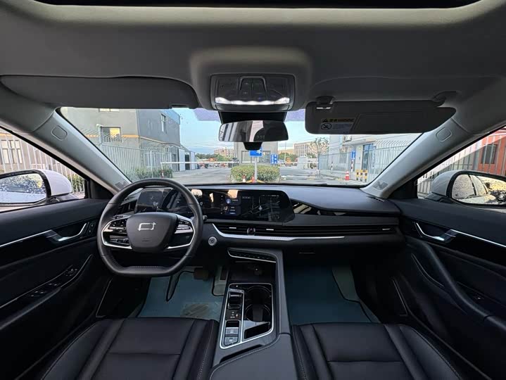 Фото 4 - Bestune B70