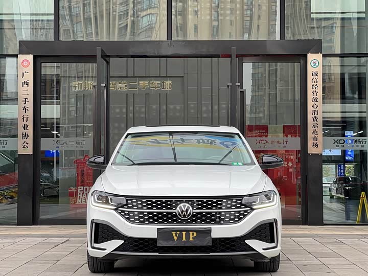 Фото 2 - Volkswagen Lavida