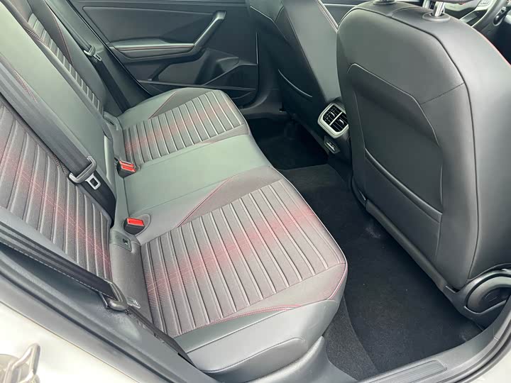 Фото 6 - Volkswagen Lavida