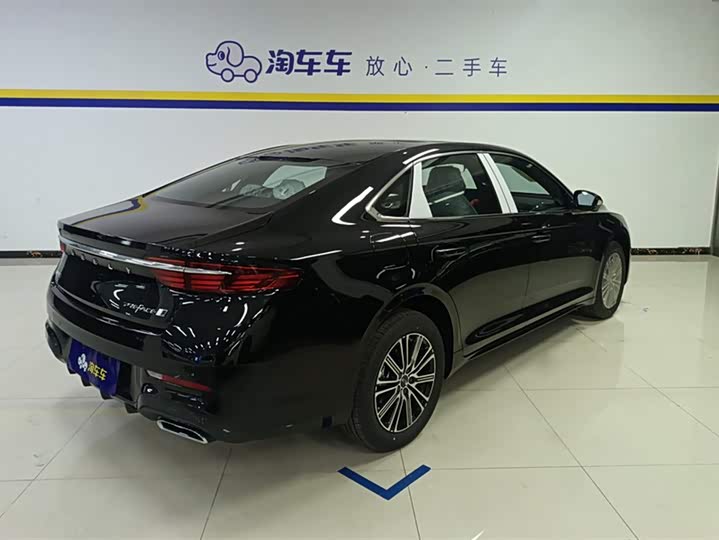 Фото 3 - Geely Preface