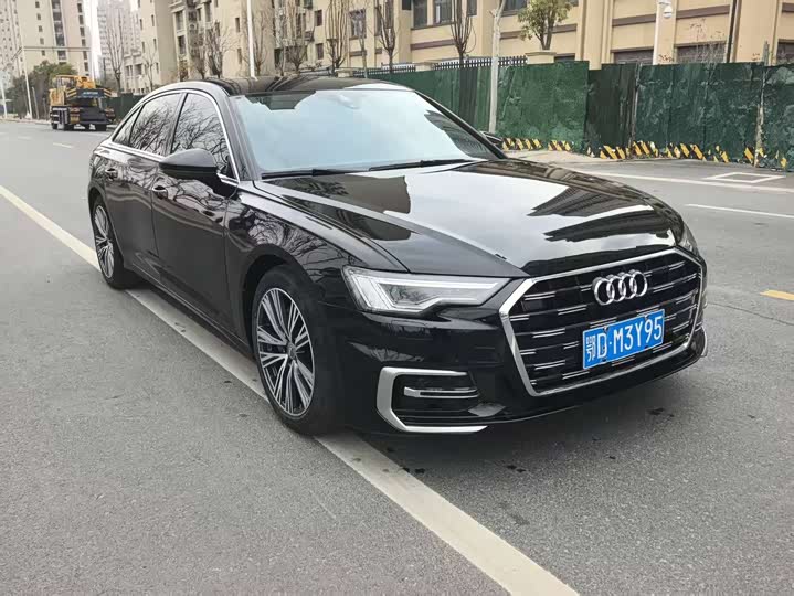 Фото 2 - Audi A6L