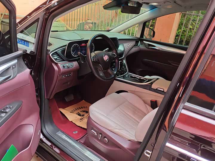 Фото 4 - Buick GL8 ES