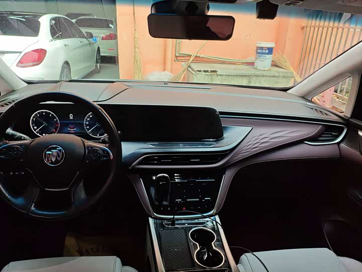 Фото 6 - Buick GL8 ES