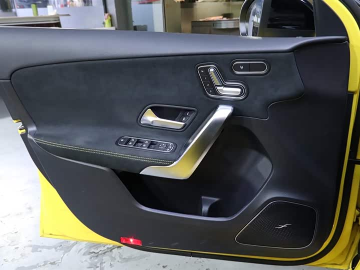 Фото 9 - Mercedes-Benz A-Class AMG