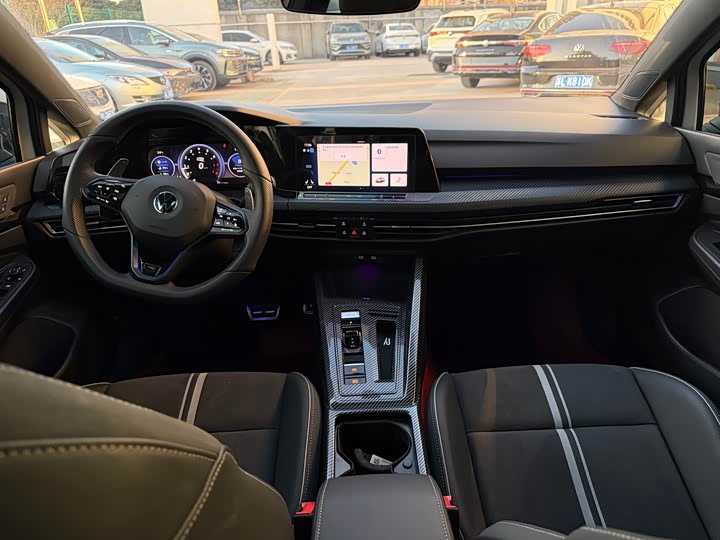 Фото 8 - Volkswagen Golf