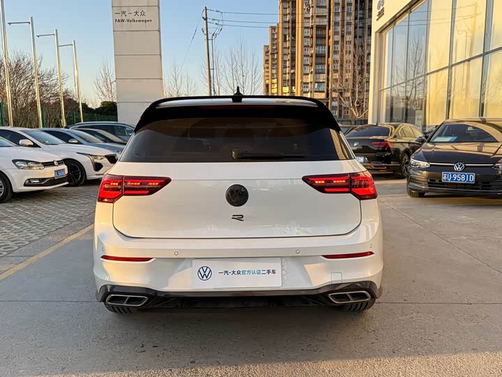 Фото 9 - Volkswagen Golf