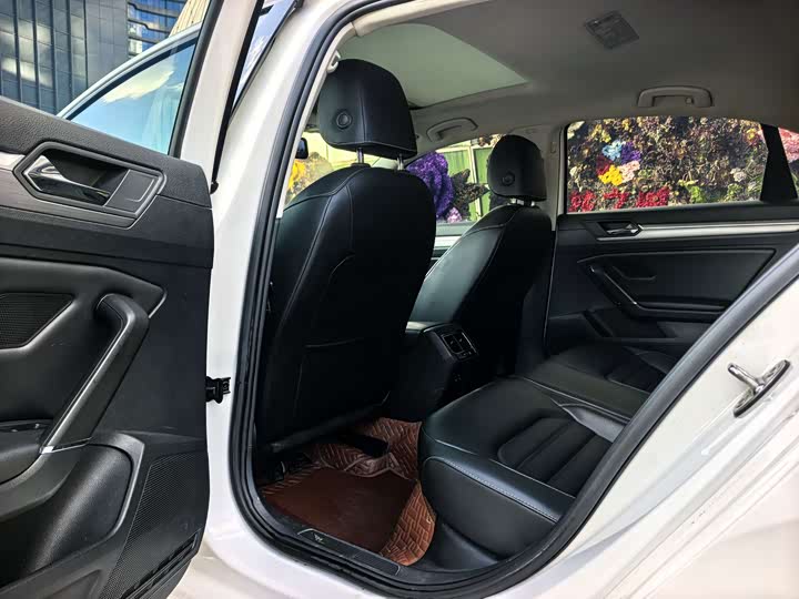 Фото 6 - Volkswagen Lamando L