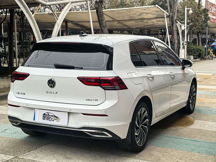 Фото 6 - Volkswagen Golf