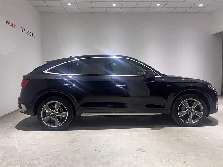 Фото 4 - Audi Q5L Sportback