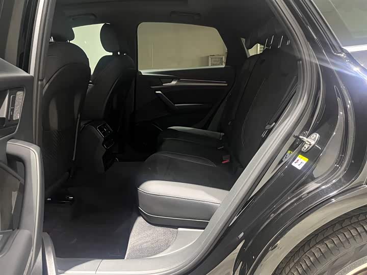 Фото 8 - Audi Q5L Sportback