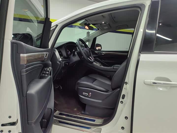 Фото 9 - GAC Trumpchi M8